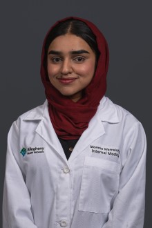 Image of Momna Warraich